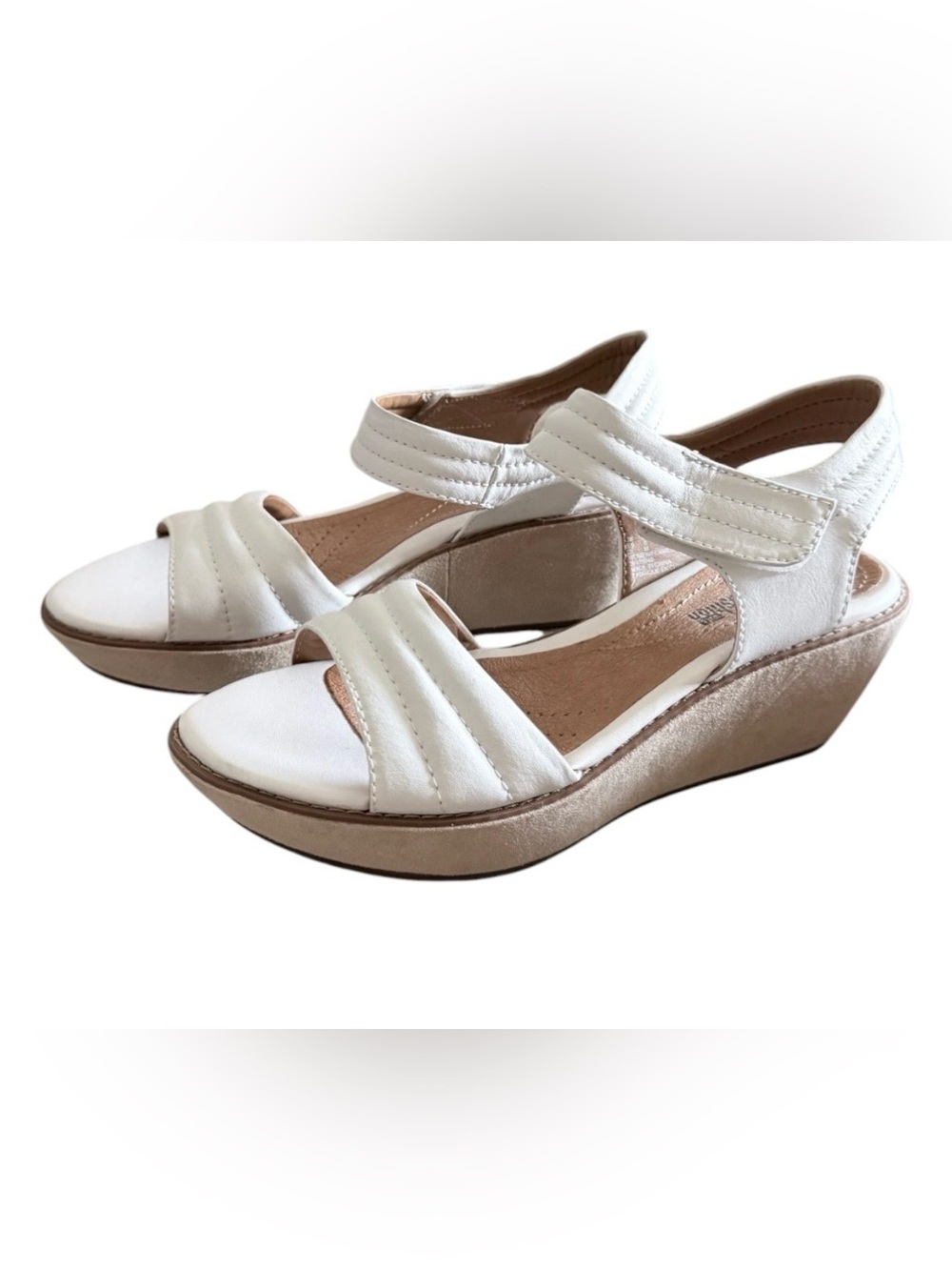 Clarks Collection Chelseah Gem white leather wedge sandals with a textured strap